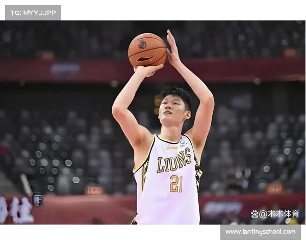 三年前因脾脏破裂错失亚洲杯 如今胡金秋誓要弥补遗憾助中国队再创辉煌 三年前因脾脏破裂错失亚洲杯 如今胡金秋誓要弥补遗憾助中国队再创辉煌