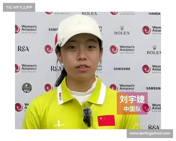 刘国梁激动拥抱15岁女儿刘宇婕 首次夺得高尔夫职业赛冠军 刘国梁激动拥抱15岁女儿刘宇婕 首次夺得高尔夫职业赛冠军